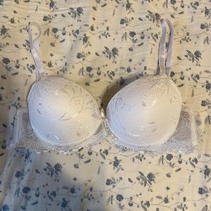 White Lacey bra
